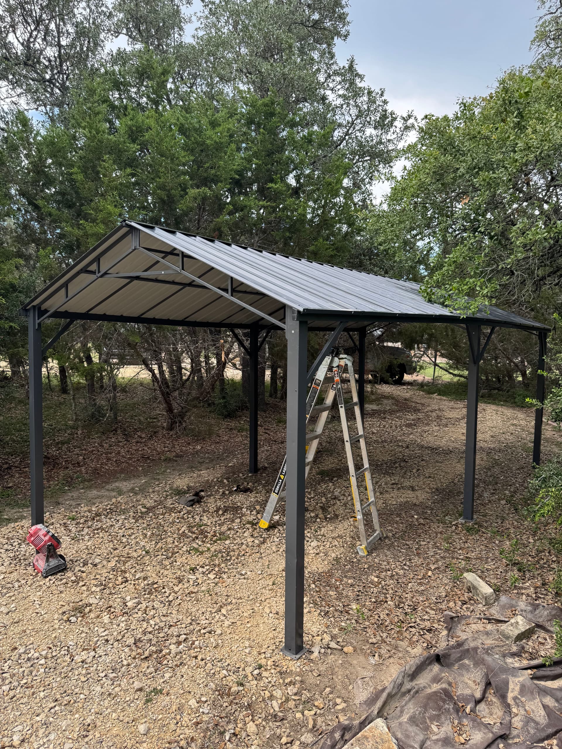 Expert Carport Construction Enhances Outdoor Space image